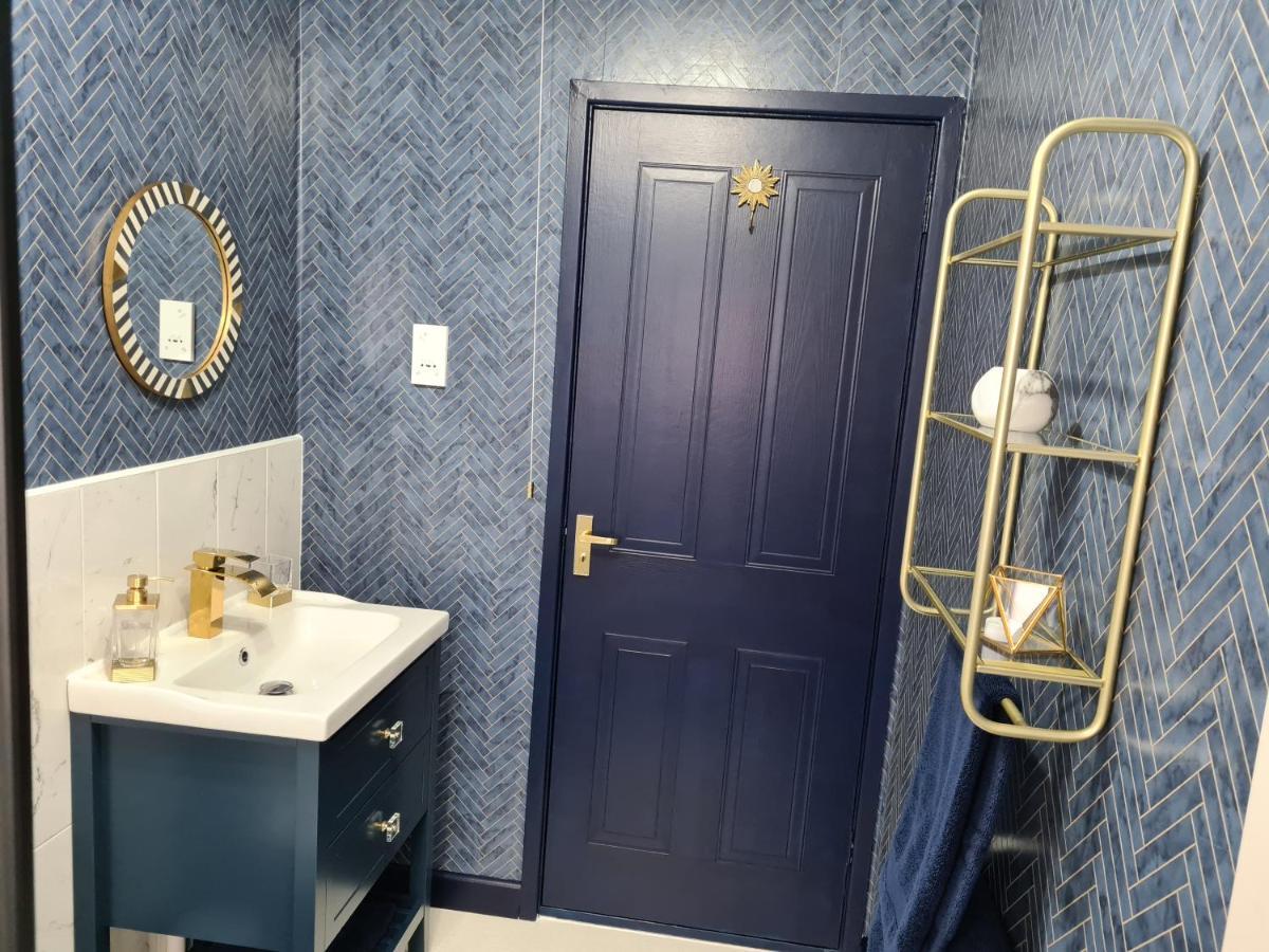 Stunning 2 Bed House Near Coastal Path/Lake/Beach Llanelli Extérieur photo