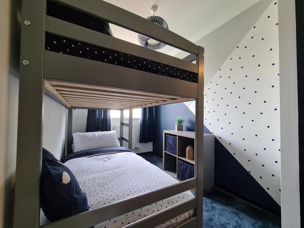 Stunning 2 Bed House Near Coastal Path/Lake/Beach Llanelli Extérieur photo
